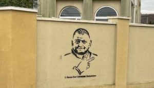“З нами Бог і отаман Залужний”: У звільненому Херсоні по місту з'явилися дуже патріотичні графіті