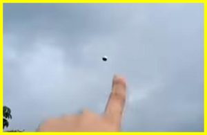 Загадкова металева сфера над долиною Каука